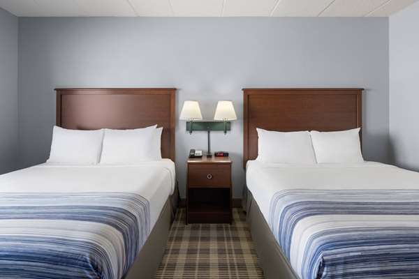 AmericInn by Wyndham Stuart - Stuart, IA