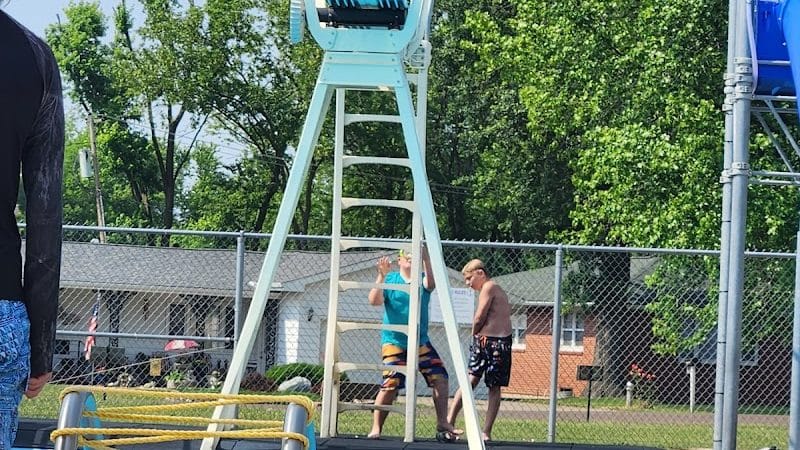 Vandalia Pool And Tri-County Park - Vandalia, MO