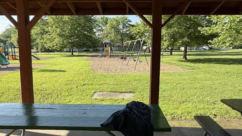 Vandalia Pool And Tri-County Park - Vandalia, MO