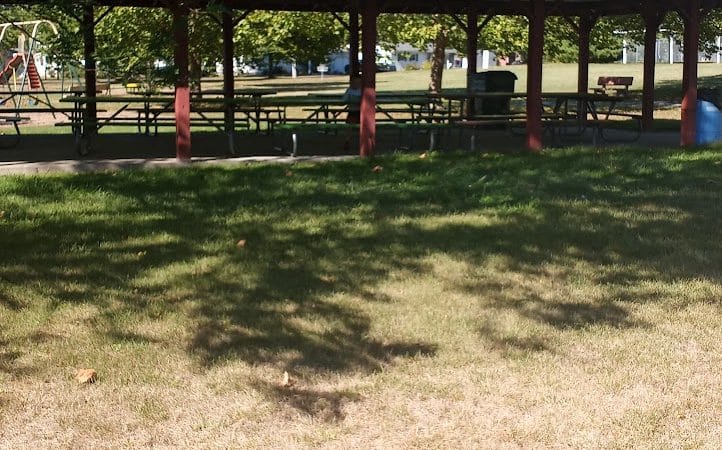Vandalia Pool And Tri-County Park - Vandalia, MO