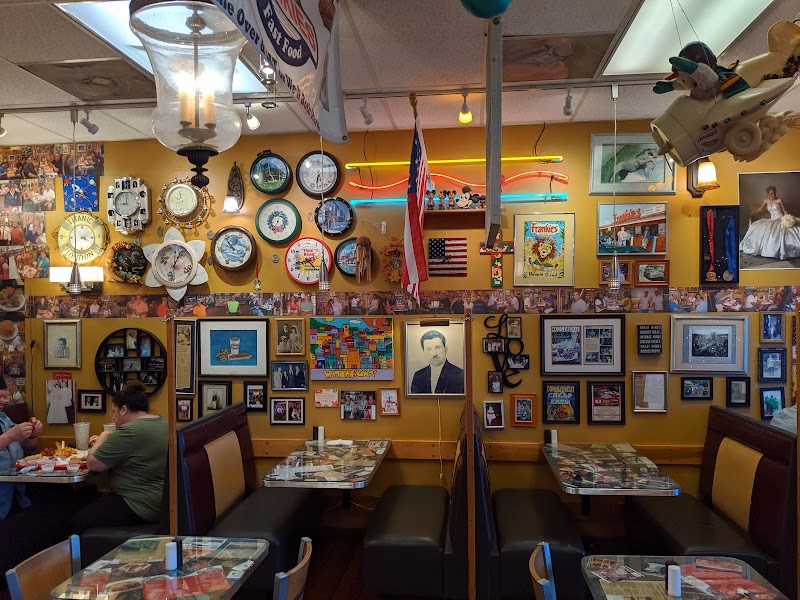 Frankie's Family Restaurant - Waterbury, CT