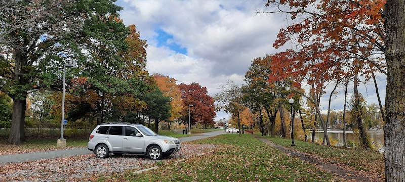 Mohawk-Hudson Bike Trail, Watervliet Parking - Watervliet, NY