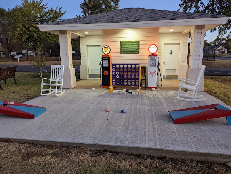 Bulldogs & friends - Weatherford, OK