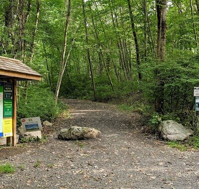 Norwalk River Valley Trail - North Parking - Wilton, CT