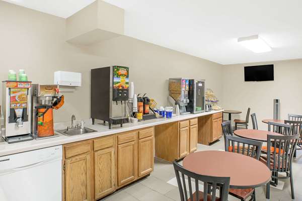 Days Inn by Wyndham York - York, NE