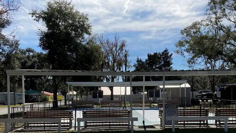 Ducky's Day Off RV Park - Zephyrhills, FL