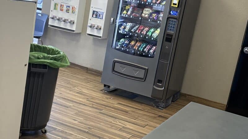 Clean Jeans Laundromat - Azle, TX