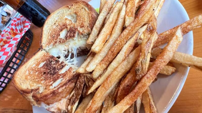 Hawk's Nest Lodge & Restaurant - West Forks, ME