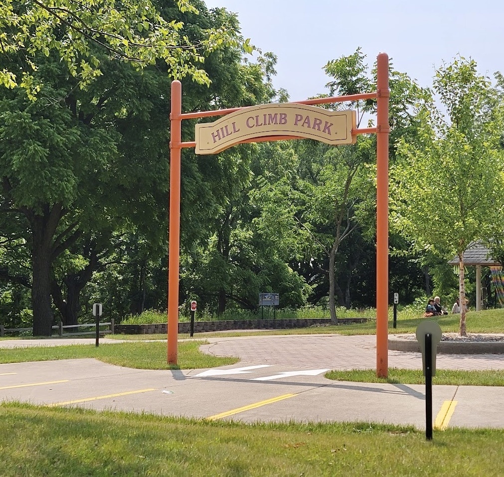 Hill Climb Park North - Algonquin, IL