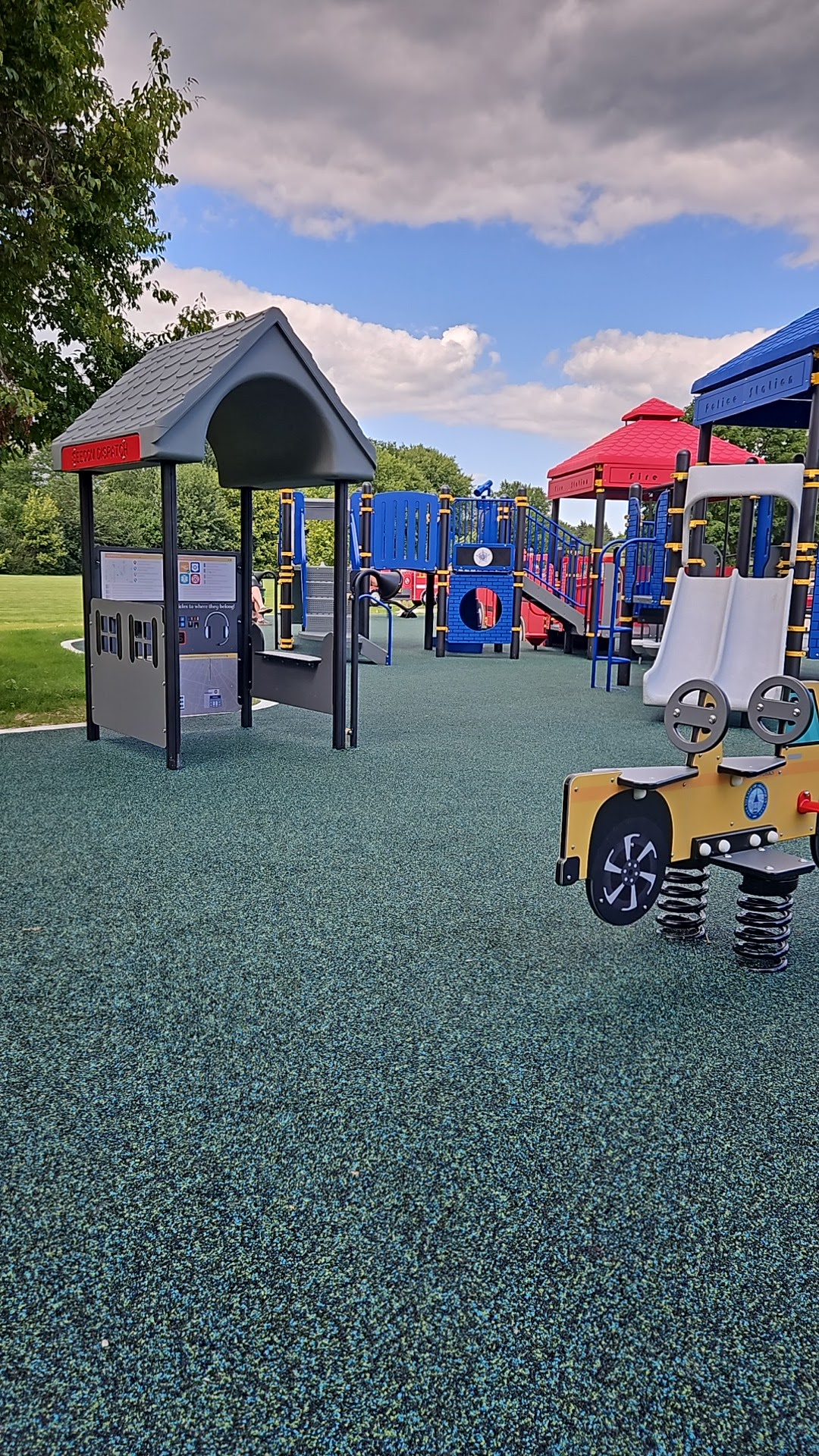 Holder Memorial Park - Algonquin, IL