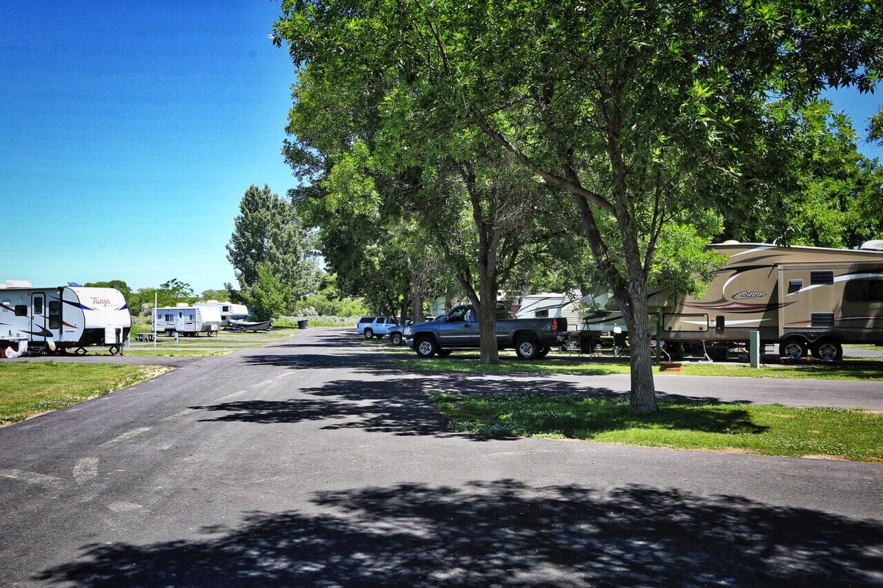 Willow Bay Resort - American Falls, ID