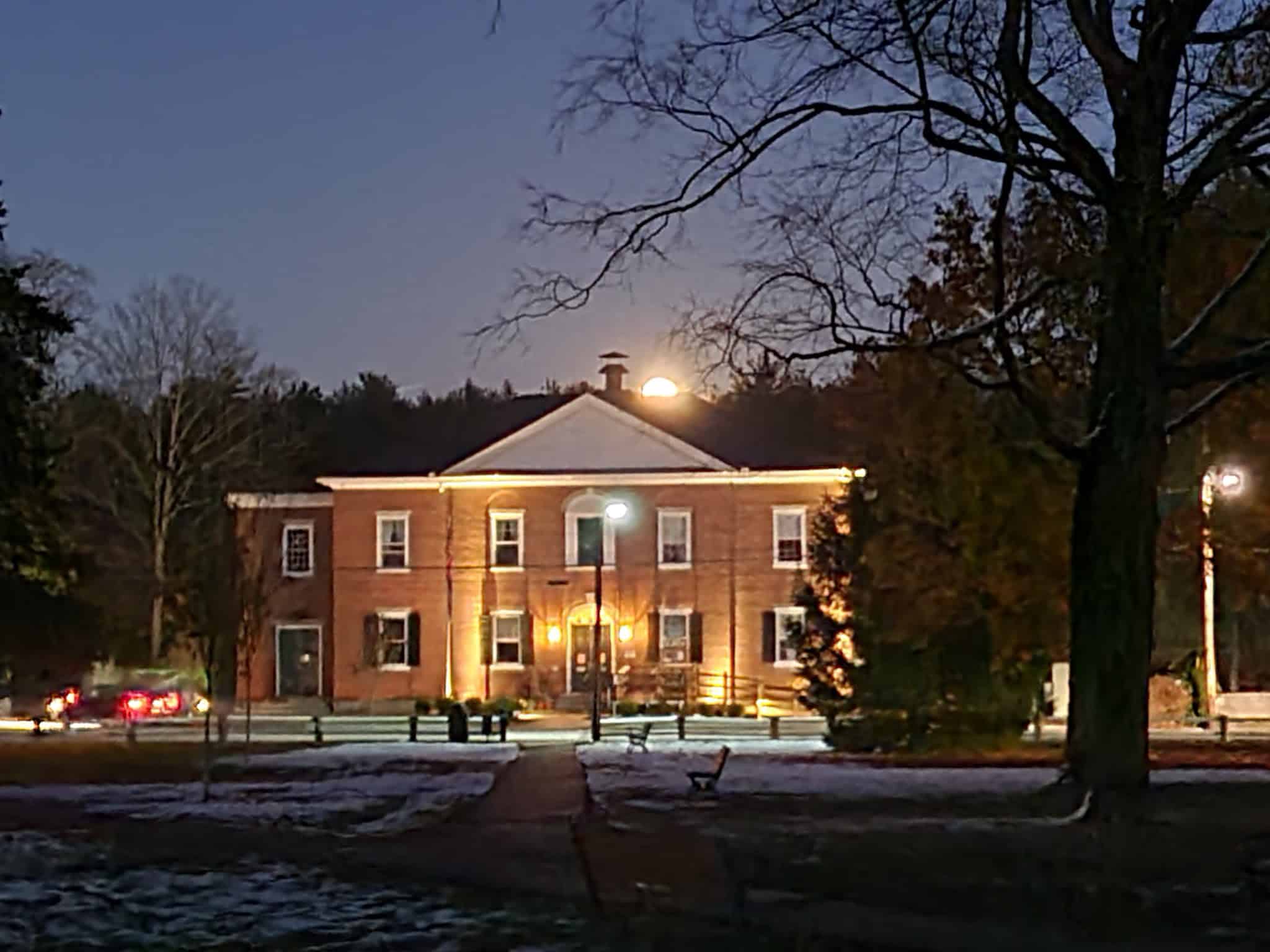 Amherst Village Green - Amherst, NH