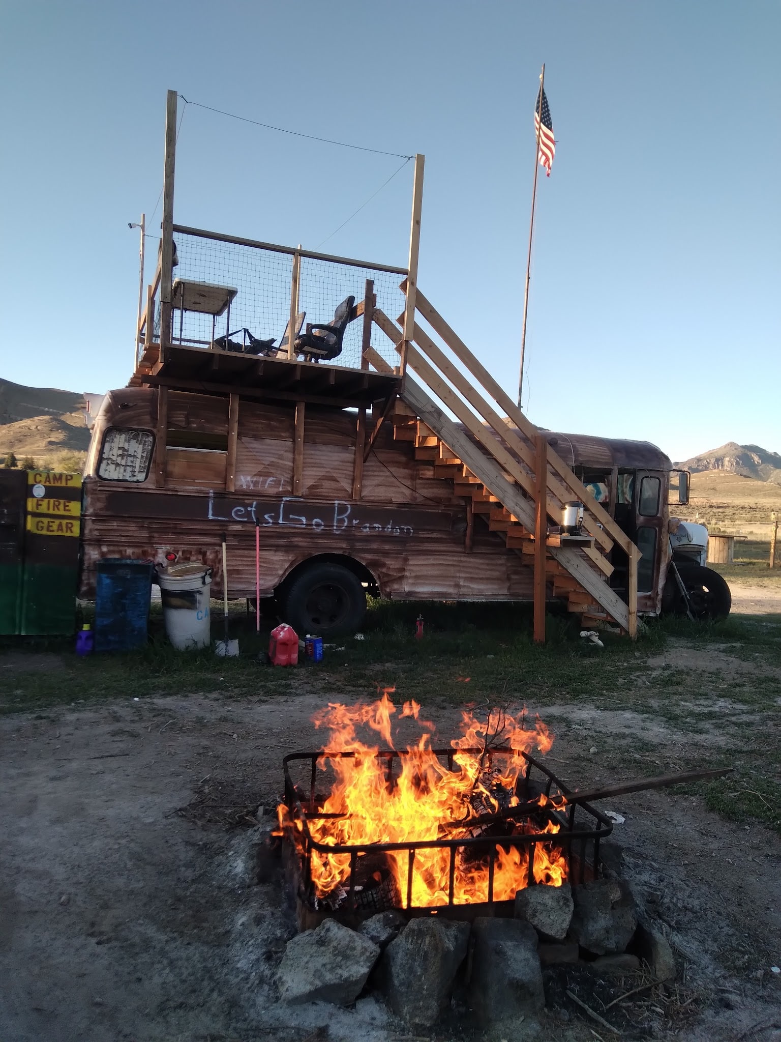 HONEYS TRUMP VOTING ROUGH CAMP - Arco, ID