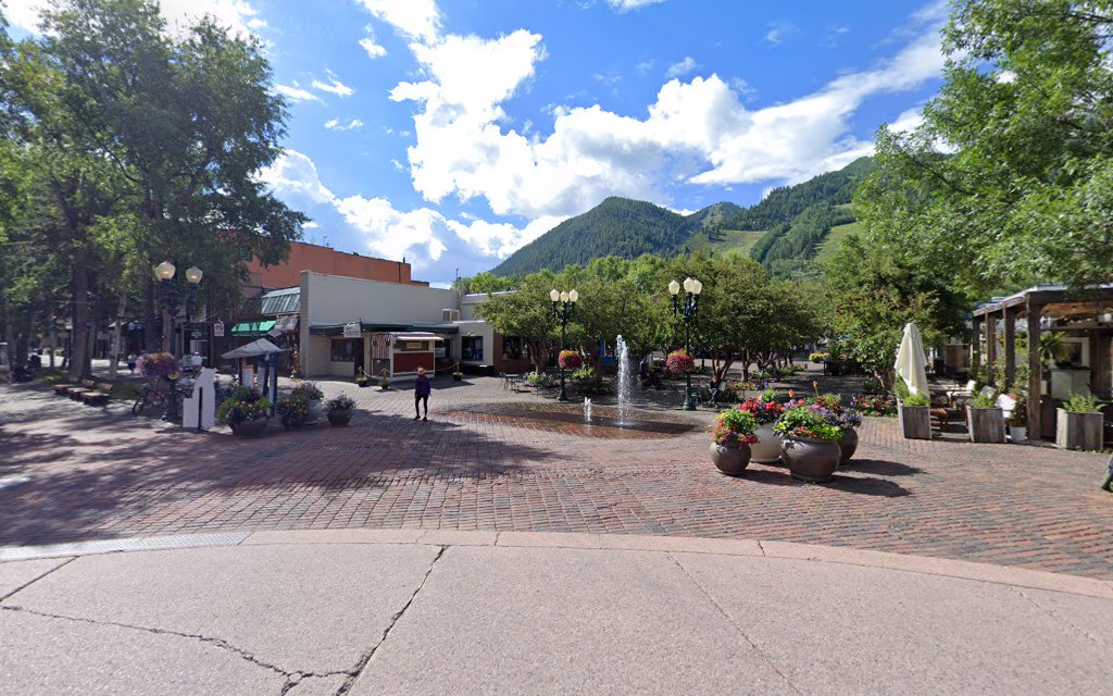 Aspen splash pad - Aspen, CO