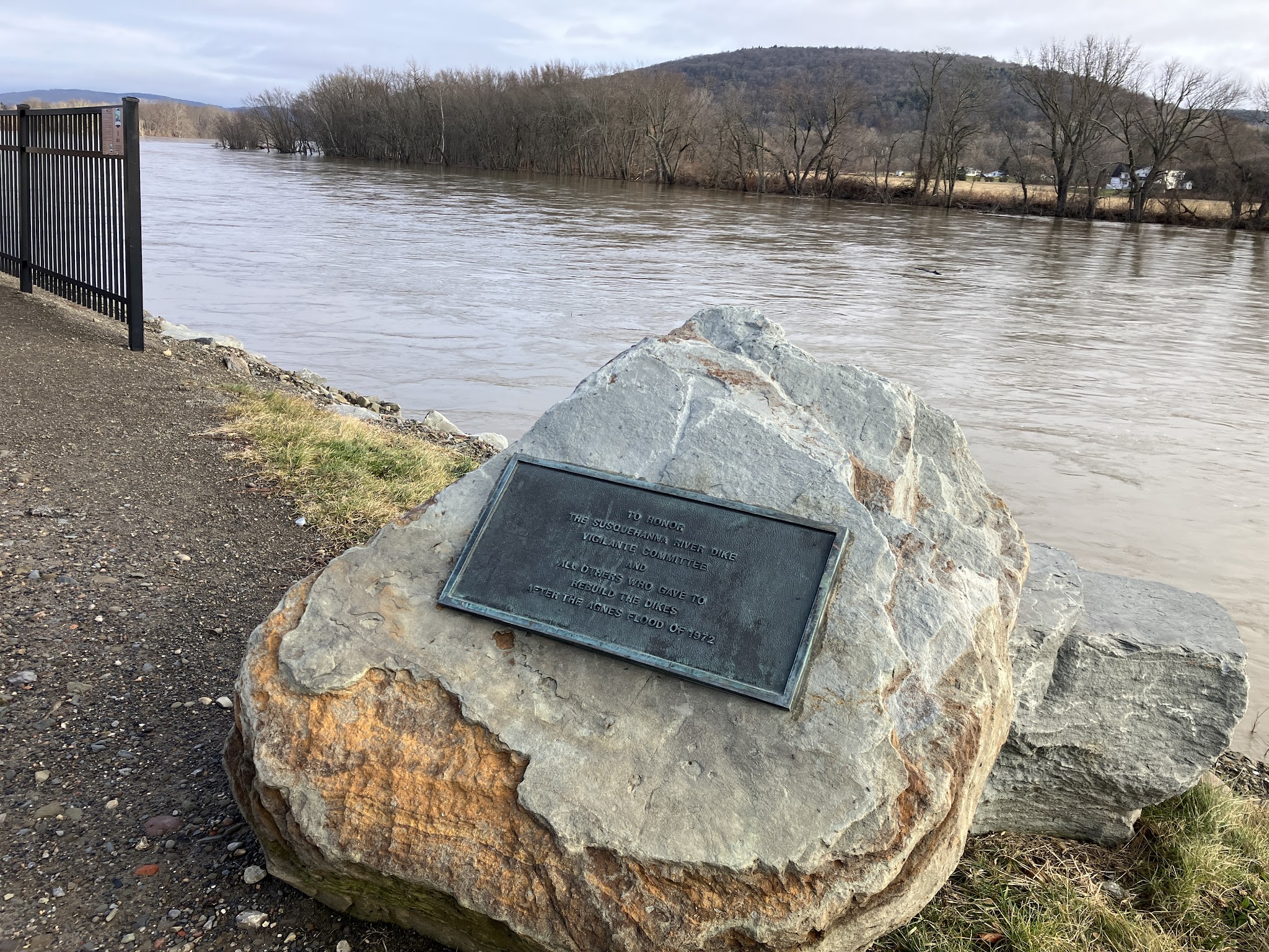 Diahoga Trail Susquehanna River Dike - Athens, PA