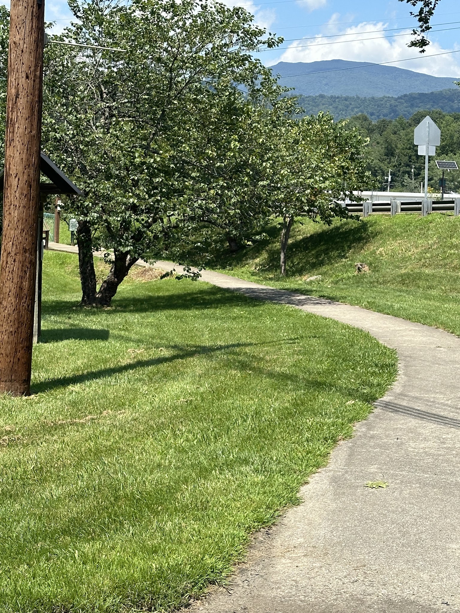 Bakersville Creek Walk - Bakersville, NC