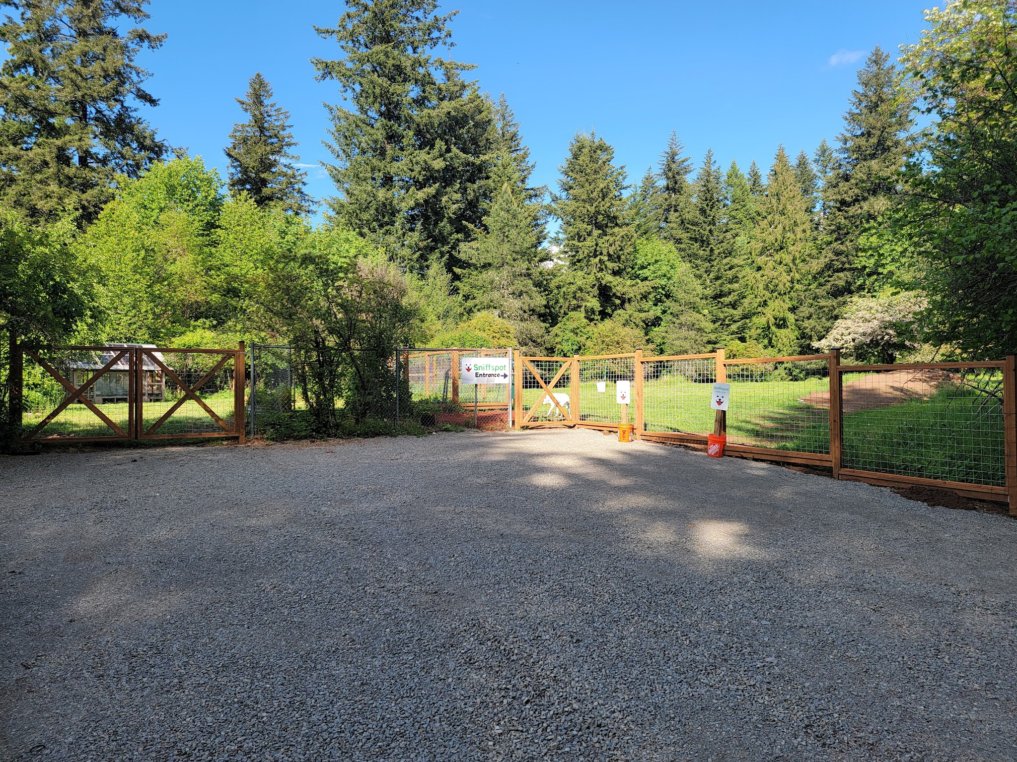 Furry Fellows Sniffspot Private Dog Park Rental - Beavercreek, OR