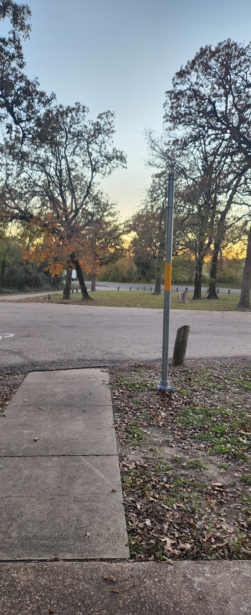 Roadside Picnic Area - Bedias, TX