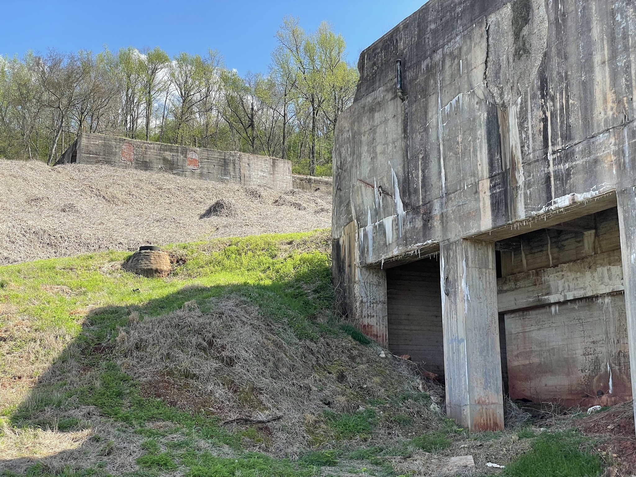 Red Mountain Park, Venice Road entrance and parking lot - Birmingham, AL
