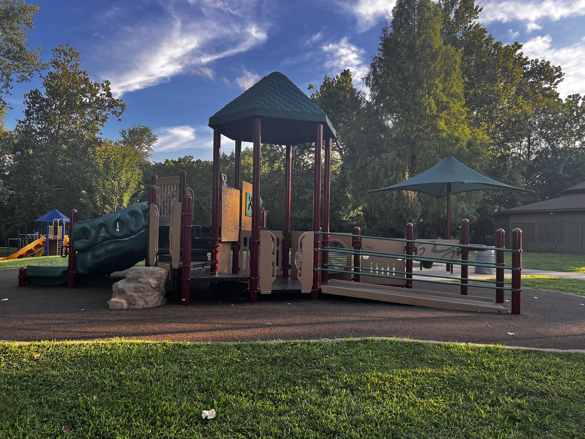 Memorial Park - Brentwood, MO