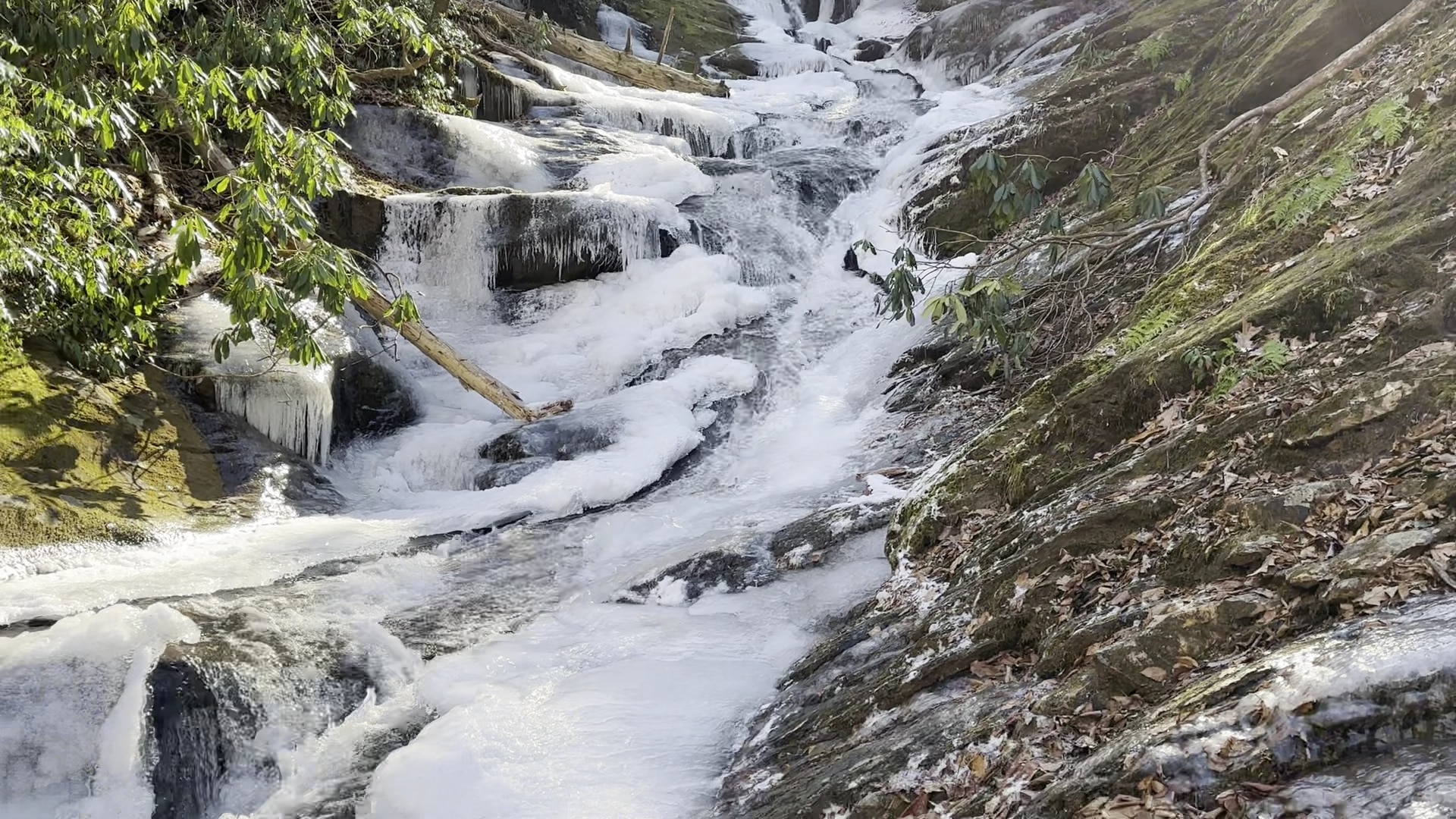 Roaring Fork Falls Trailhead - Burnsville, NC