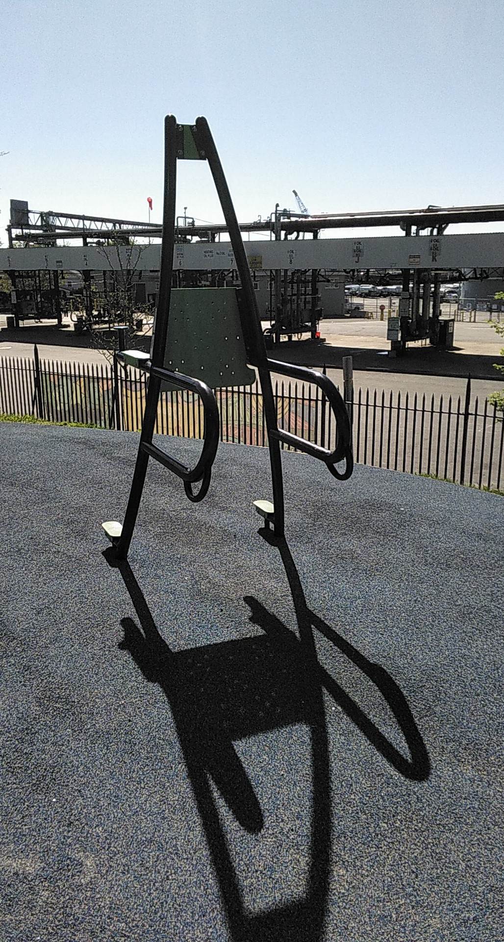 Mystic Dog Park & Outdoor Gym - Chelsea, MA