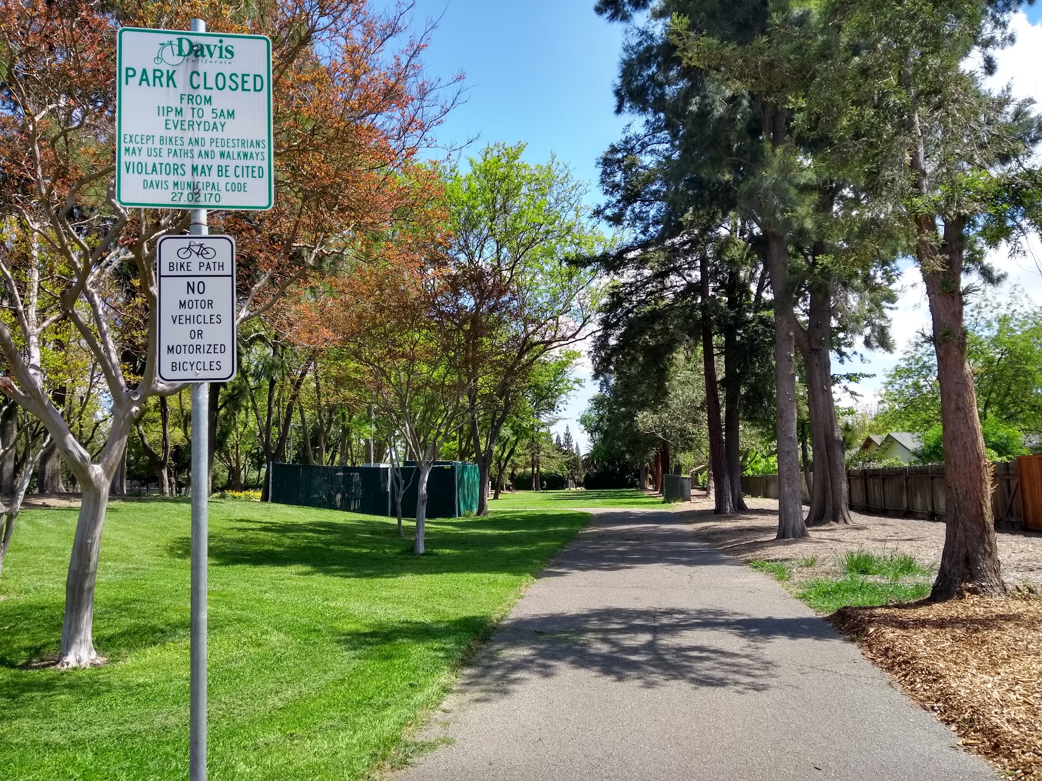 Offleash Dog Area - Davis, CA