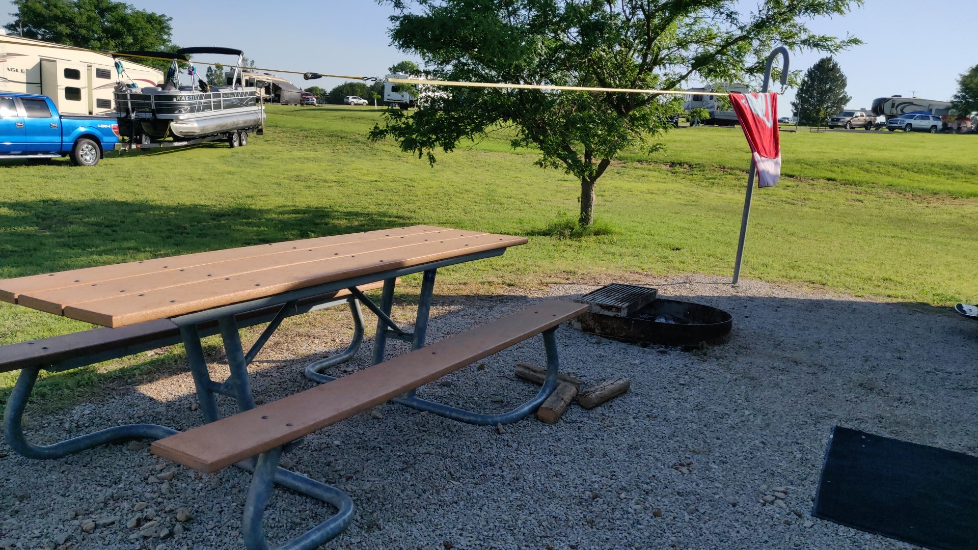 Campsite F13, Minooka Recreation Area - Dorrance, KS