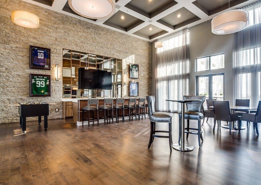 The Monarch - East Rutherford, NJ