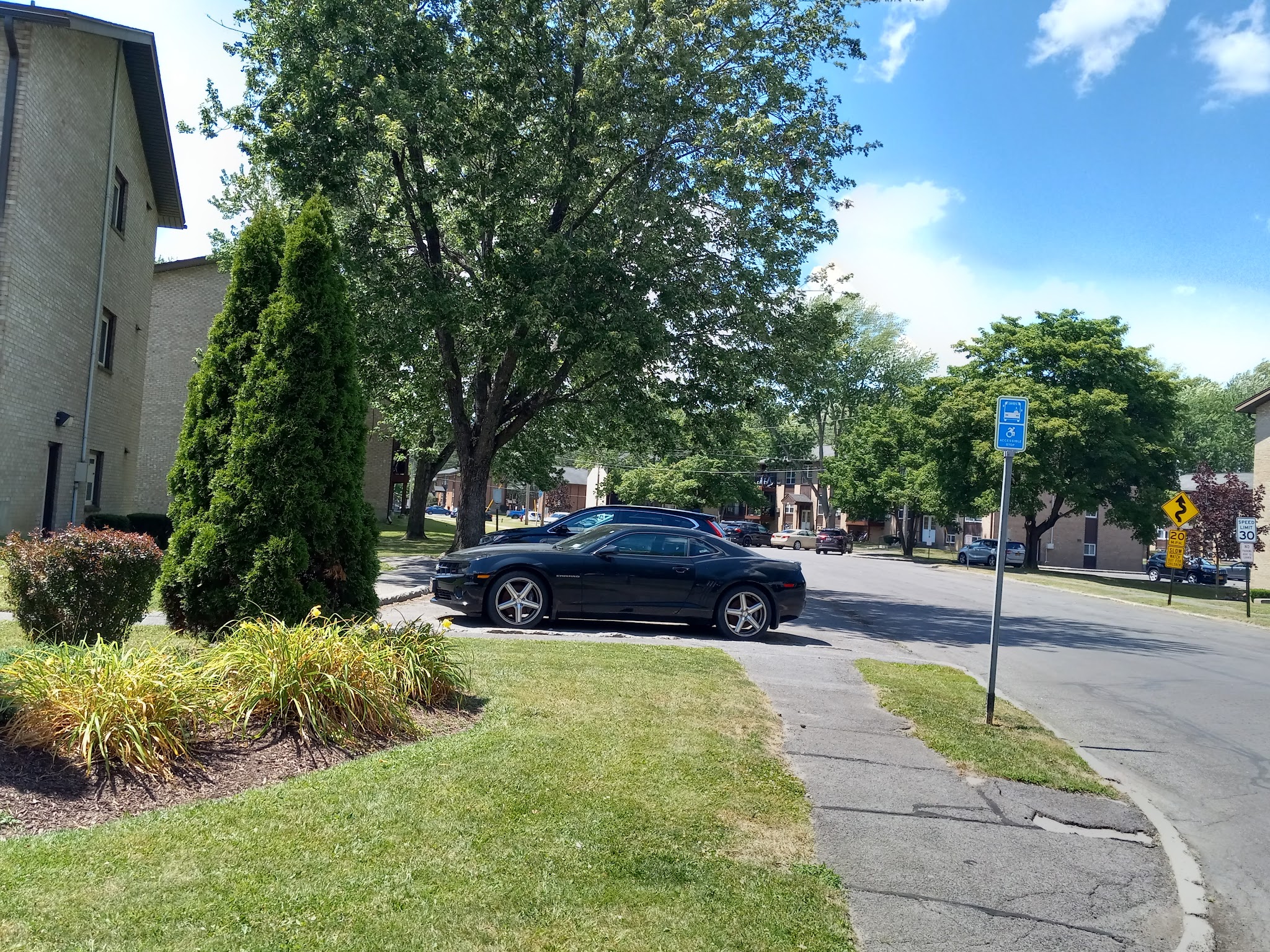 Franklin Park Apartments - East Syracuse, NY