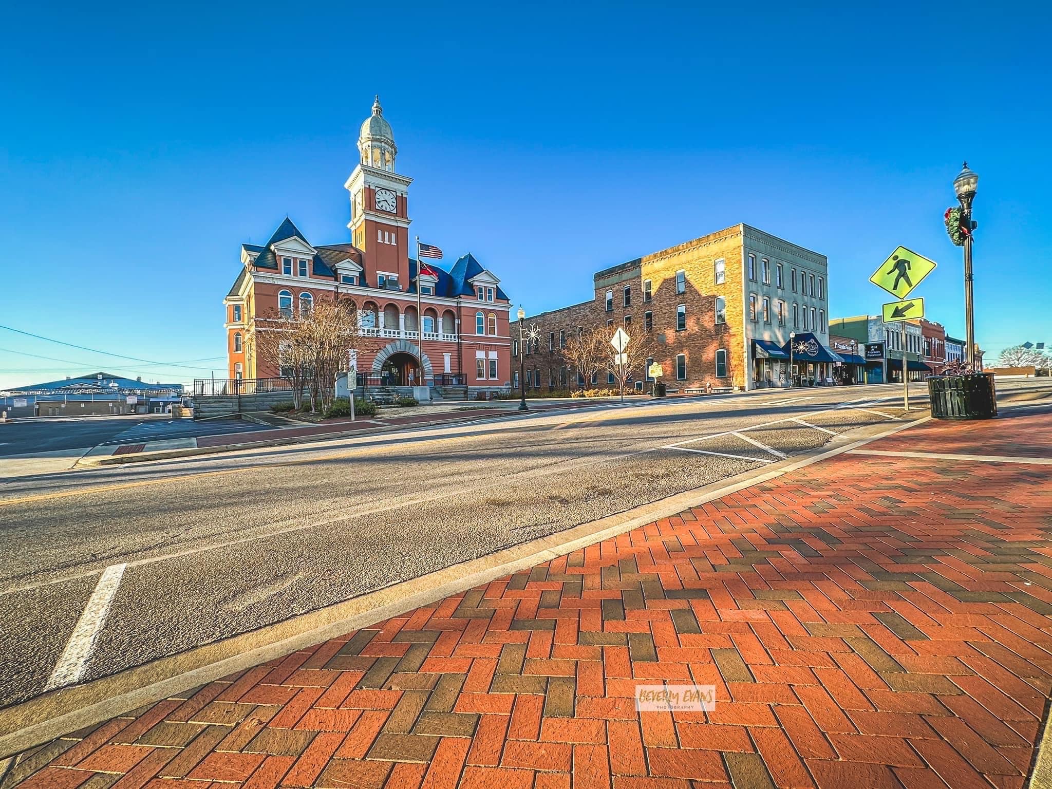 Elberton Square - Elberton, GA