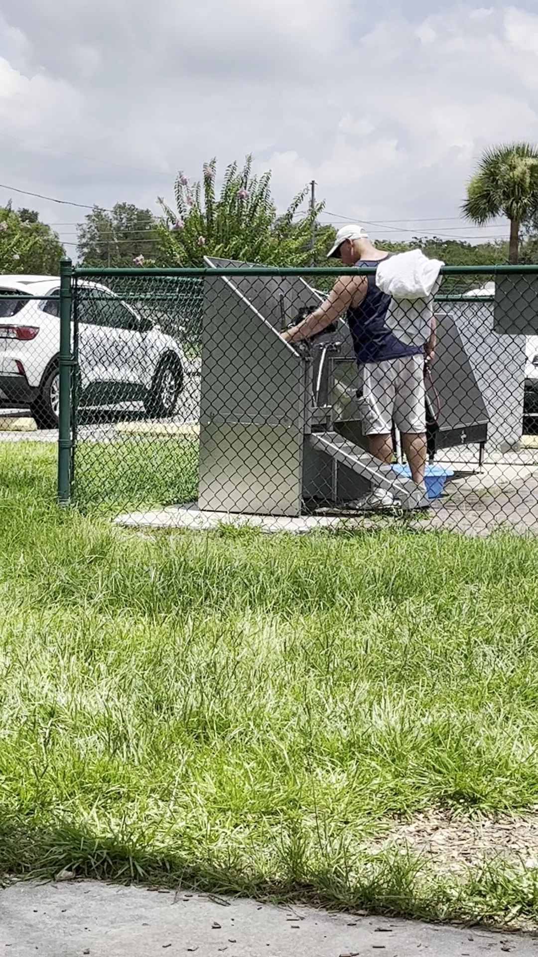 Carla Gnann-Thompson Memorial Dog Park - Eustis, FL