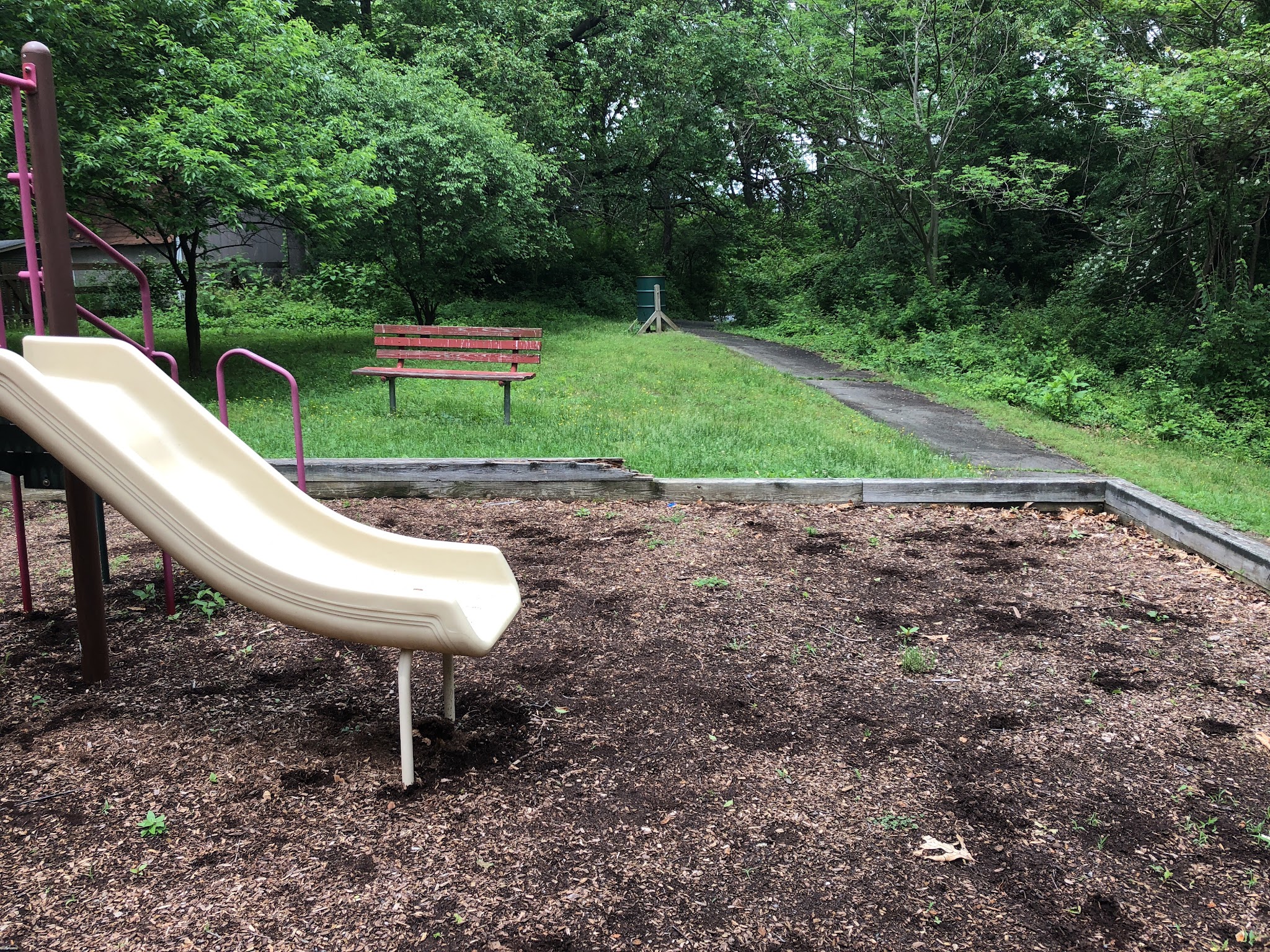Bel Air Park - Falls Church, VA