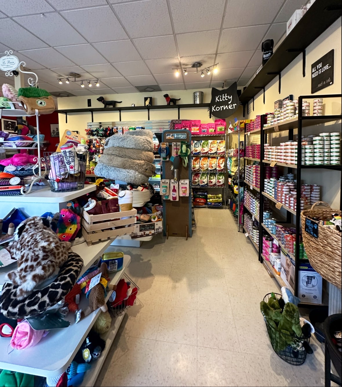 Redbones Dog Bakery & Boutique - Fernandina Beach, FL