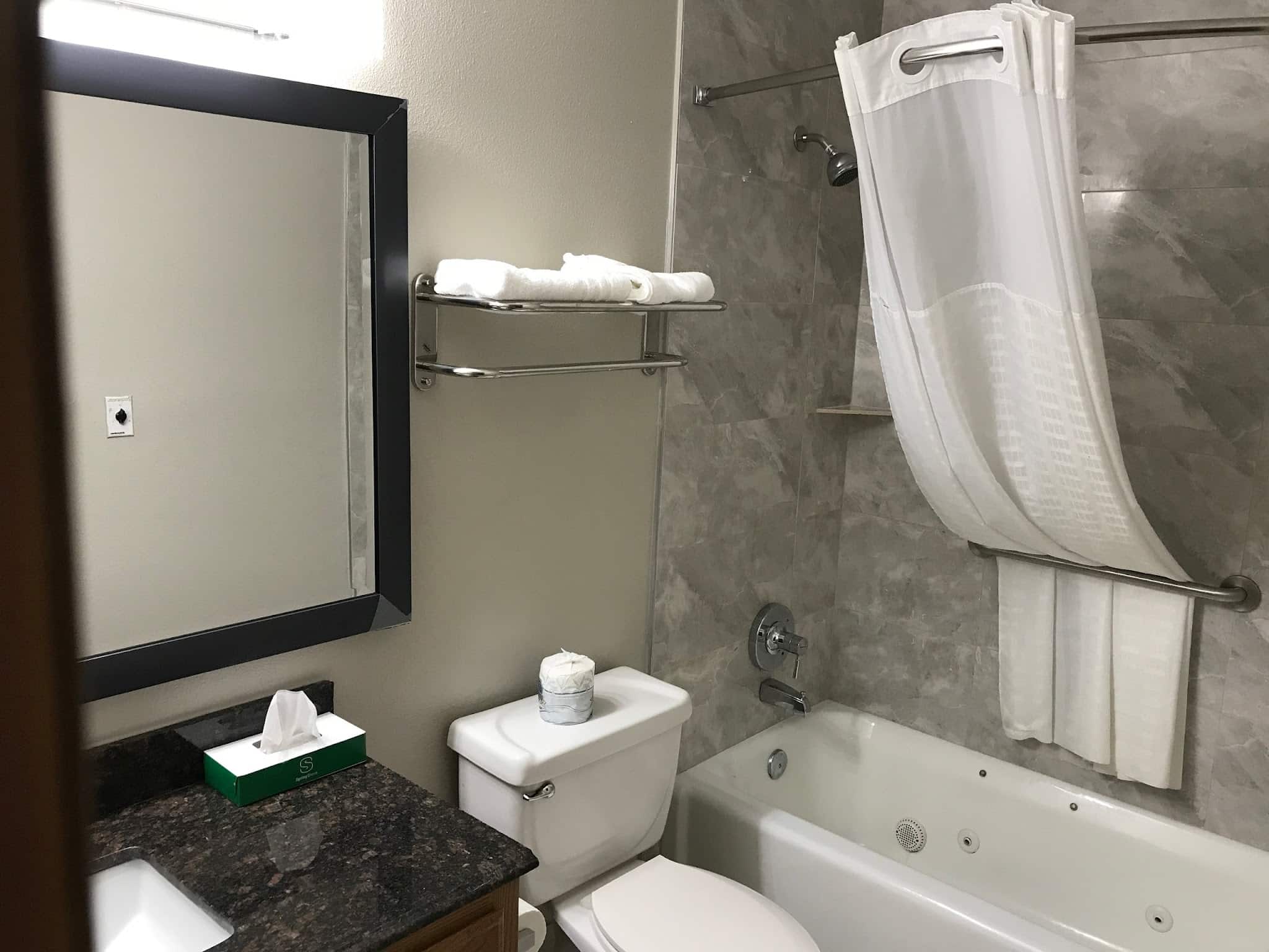 Days Inn - Grove, OK