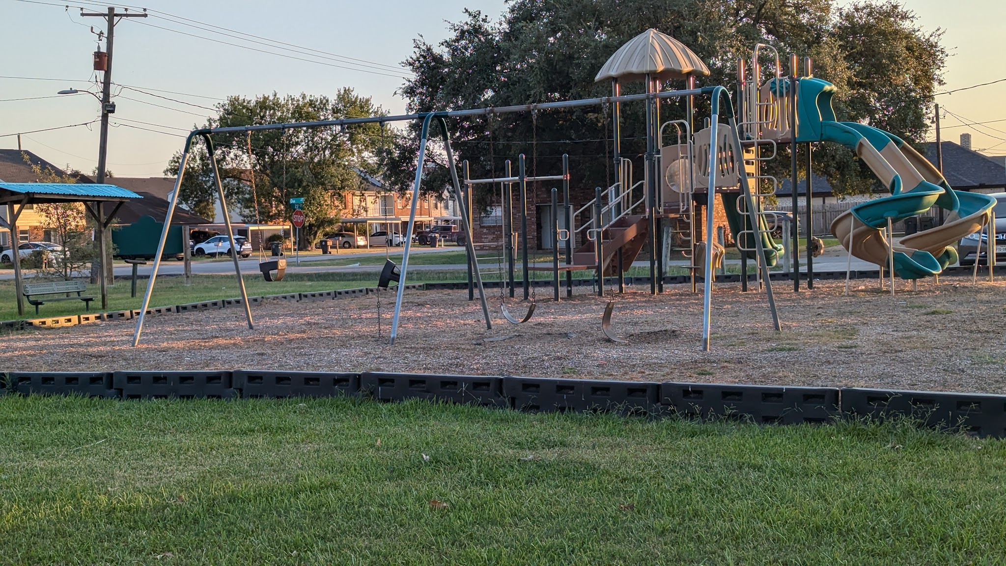 Memorial Park - Groves, TX