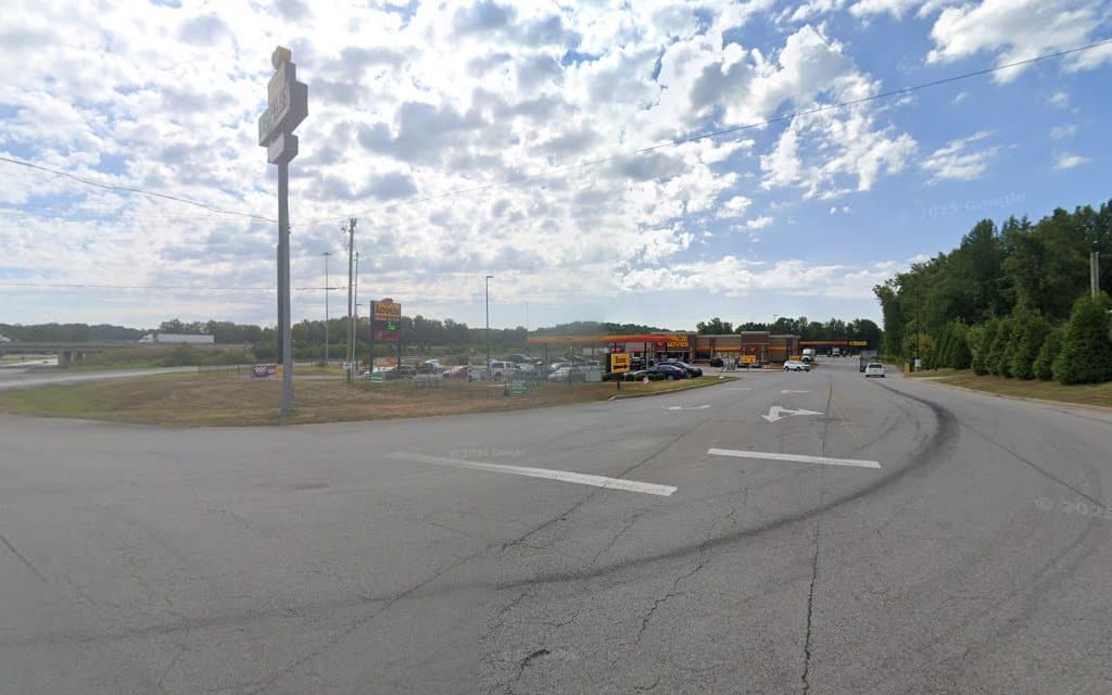 Dog Park at Love’s Travel Stops - Hanson, KY