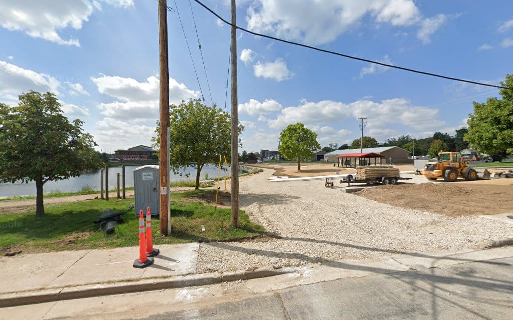 Dogs Allowed Off-Leash (Boat Landing ONLY) - Hartford, WI