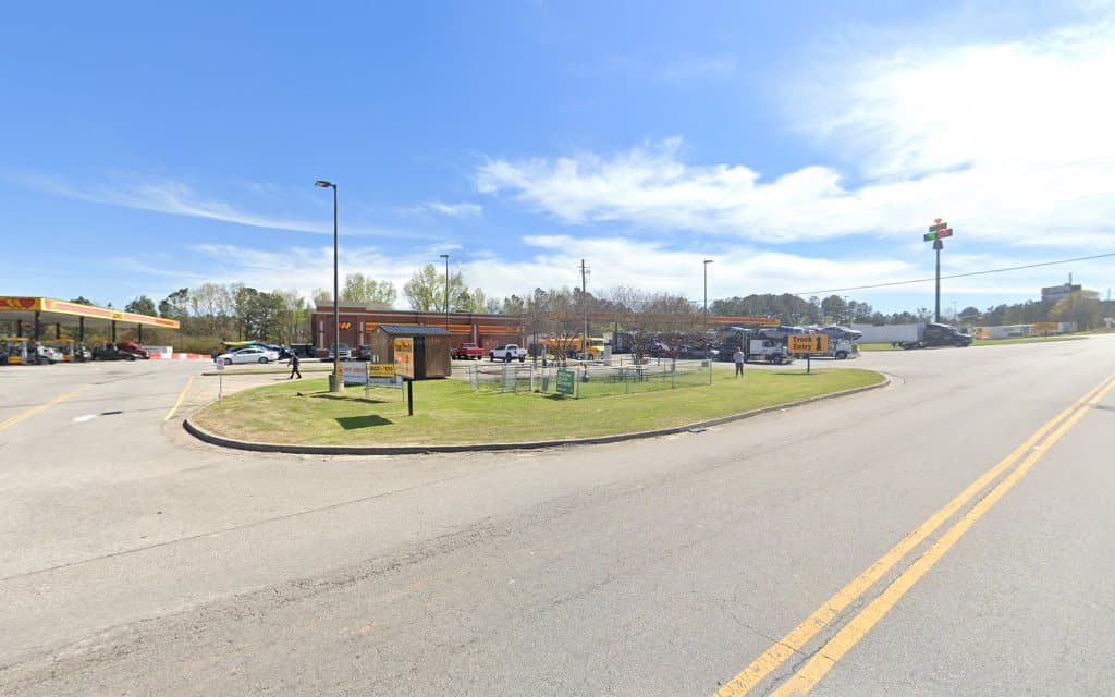 Dog Park at Love's Travel Stops - Hogansville, GA