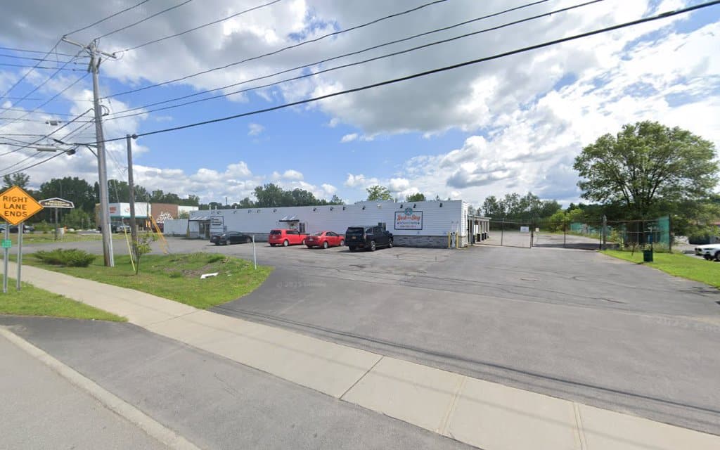 Bark and Stay LLC - Johnstown, NY