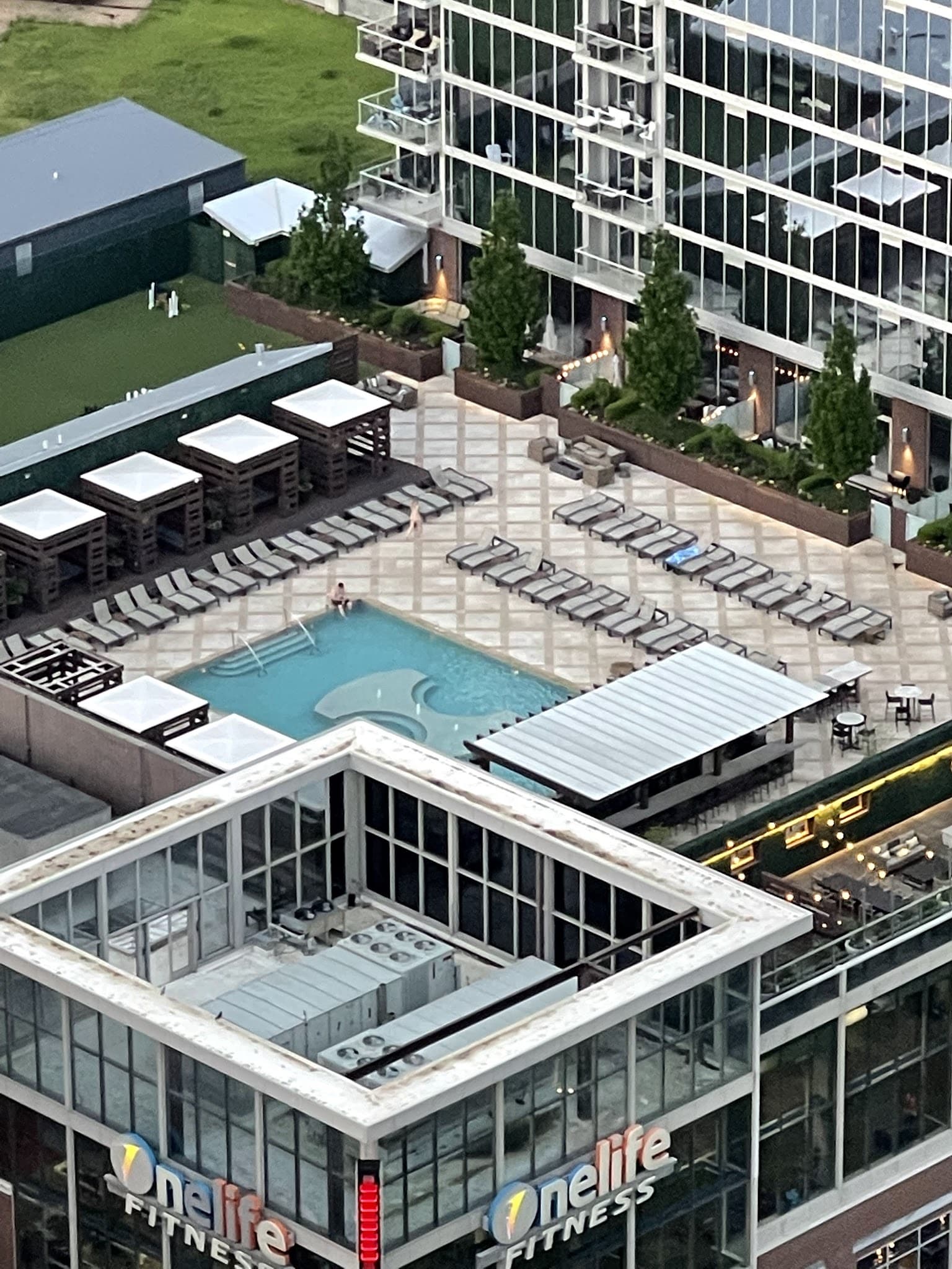 Residential Roof Top Dog Park - Kansas City, MO