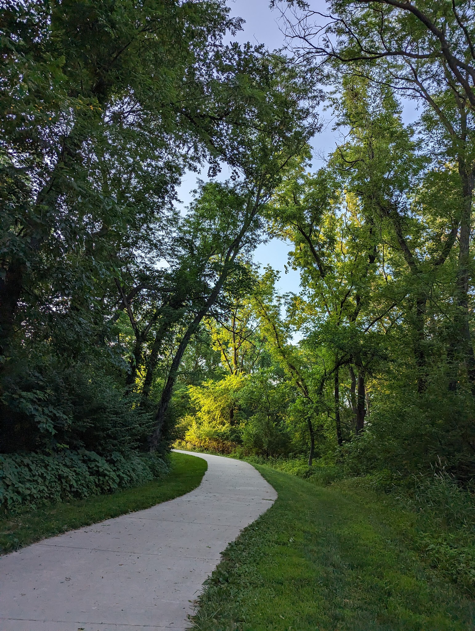 Angel Falls Trail - Lansing, KS