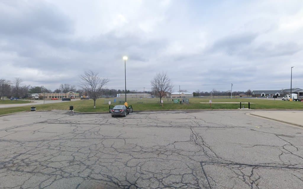Dog Park at Love's Travel Stops - Le Roy, IL