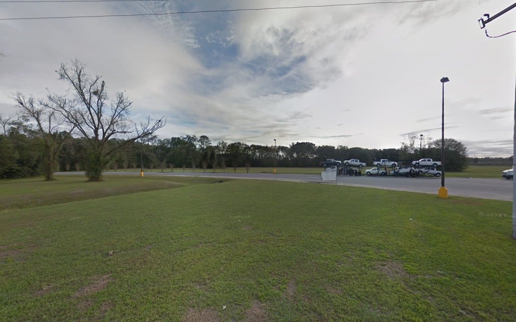 Dog Park at Love's Travel Stops - Lee, FL