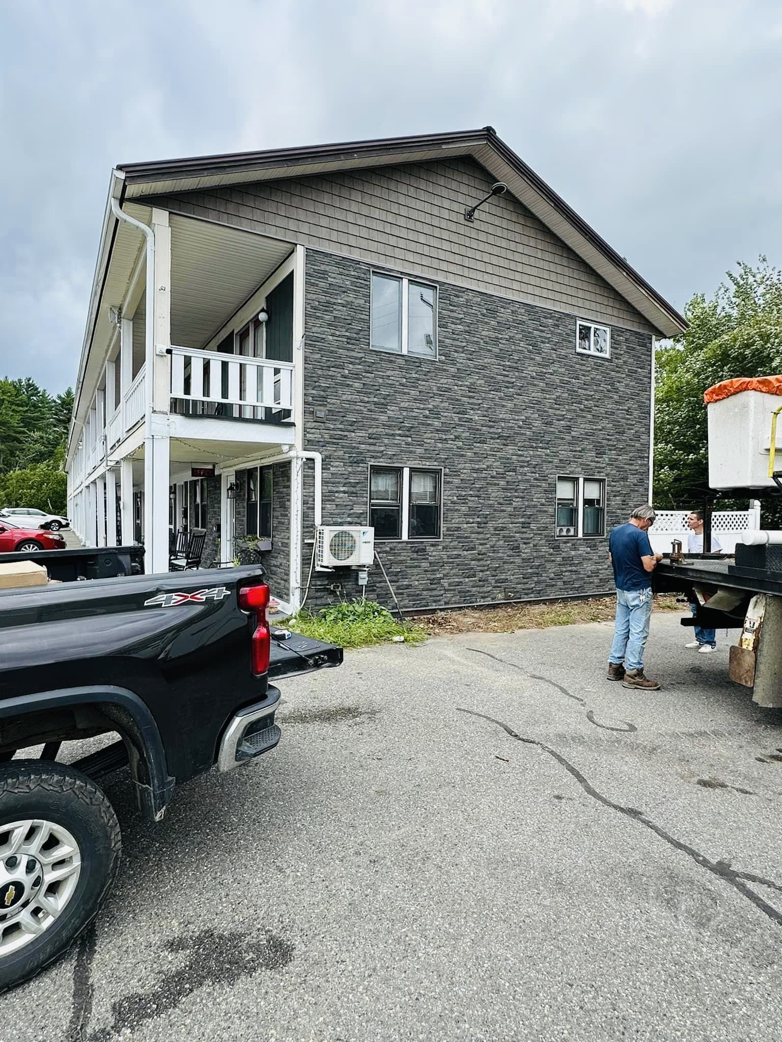 Briarwood Motor Inn - Lincoln, ME