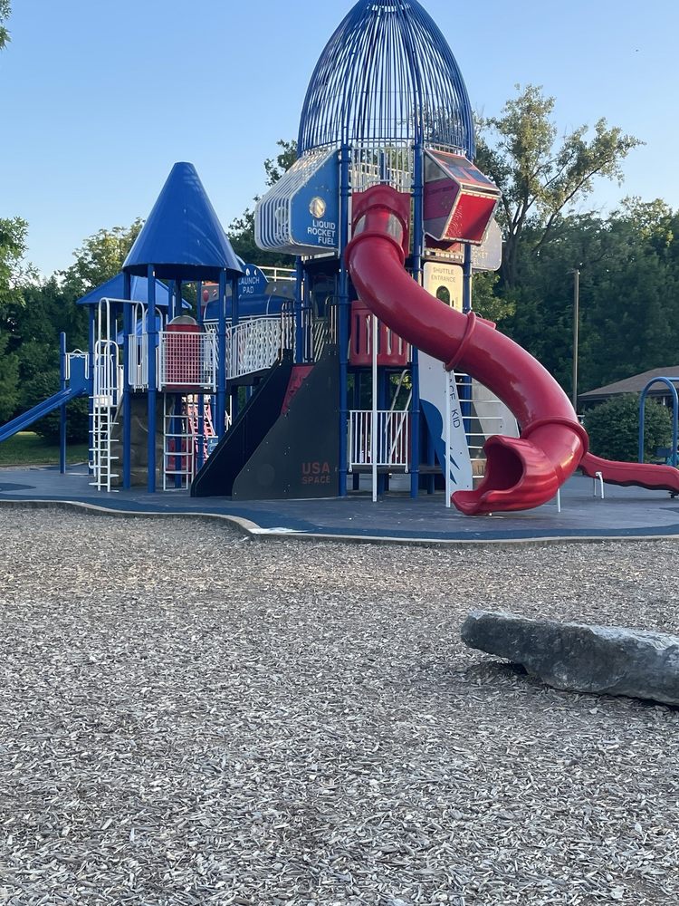 Deer Creek Park - Maplewood, MO