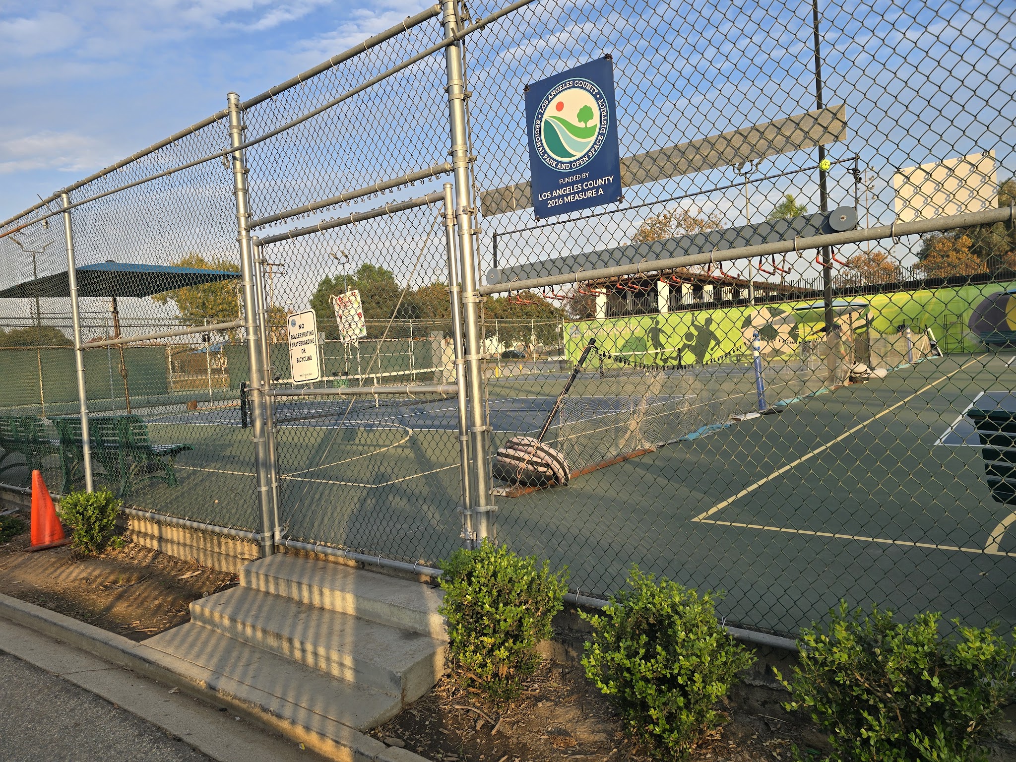 Montebello pickleball courts - Montebello, CA