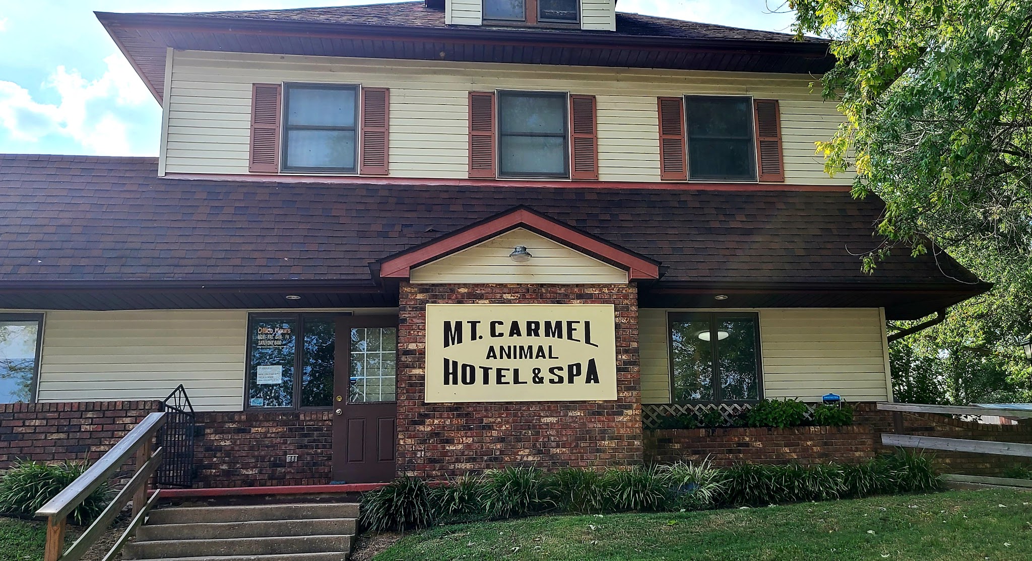 Mt Carmel Animal Hotel & Spa - Mt Carmel, IL