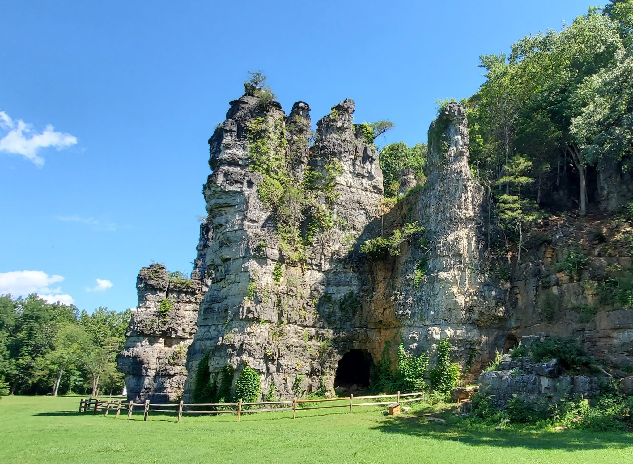 Natural Chimneys Park and Campground - Mt Solon, VA