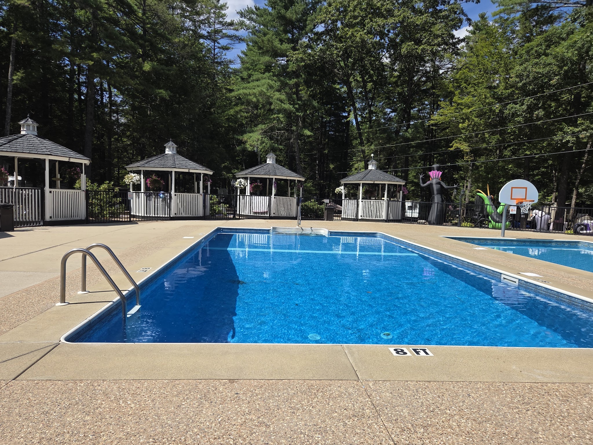 Friendly Beaver Campground - New Boston, NH